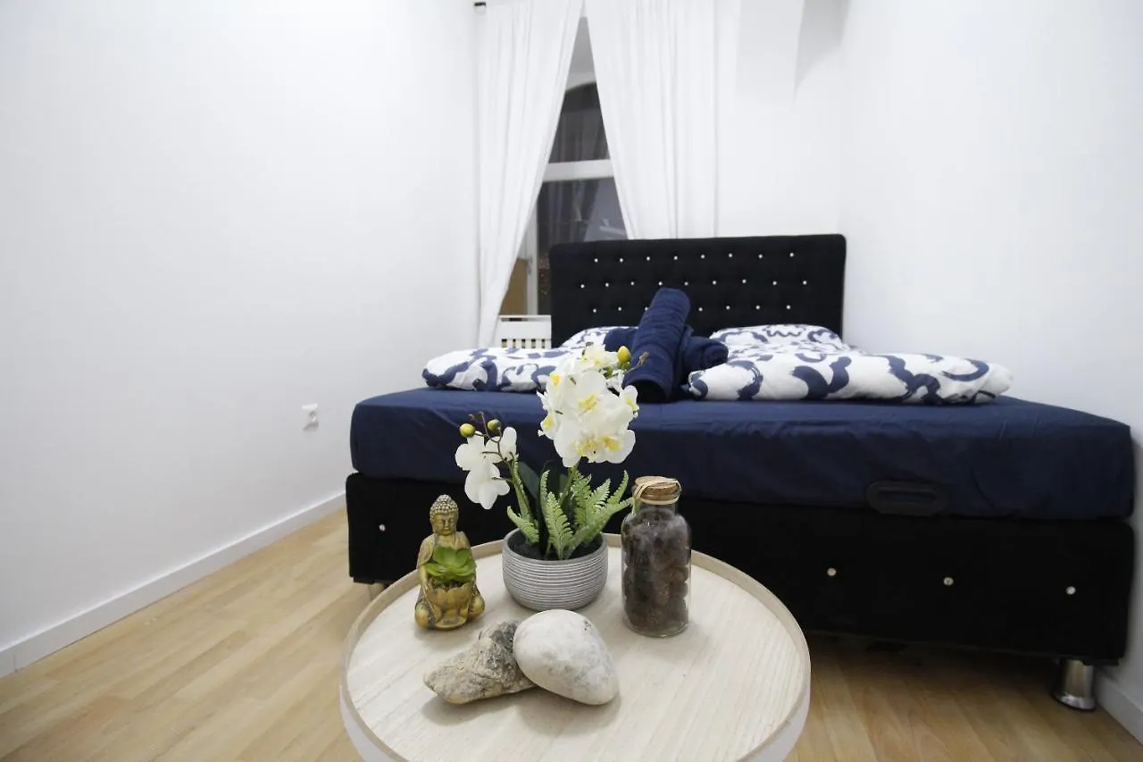 Premier Double Room Th B Wiedeń 0*,  Austria